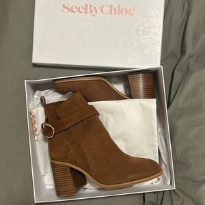 *NEVER WORN* Chloe Boots
